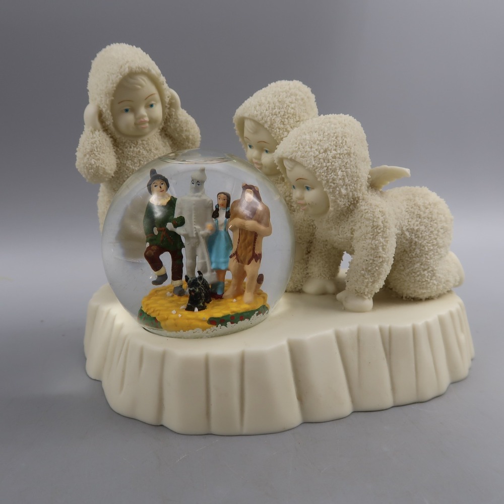 Dept. 56 Snowbabies Wizard Of Oz Snow Globe "They're Coming From Oz Oh My"